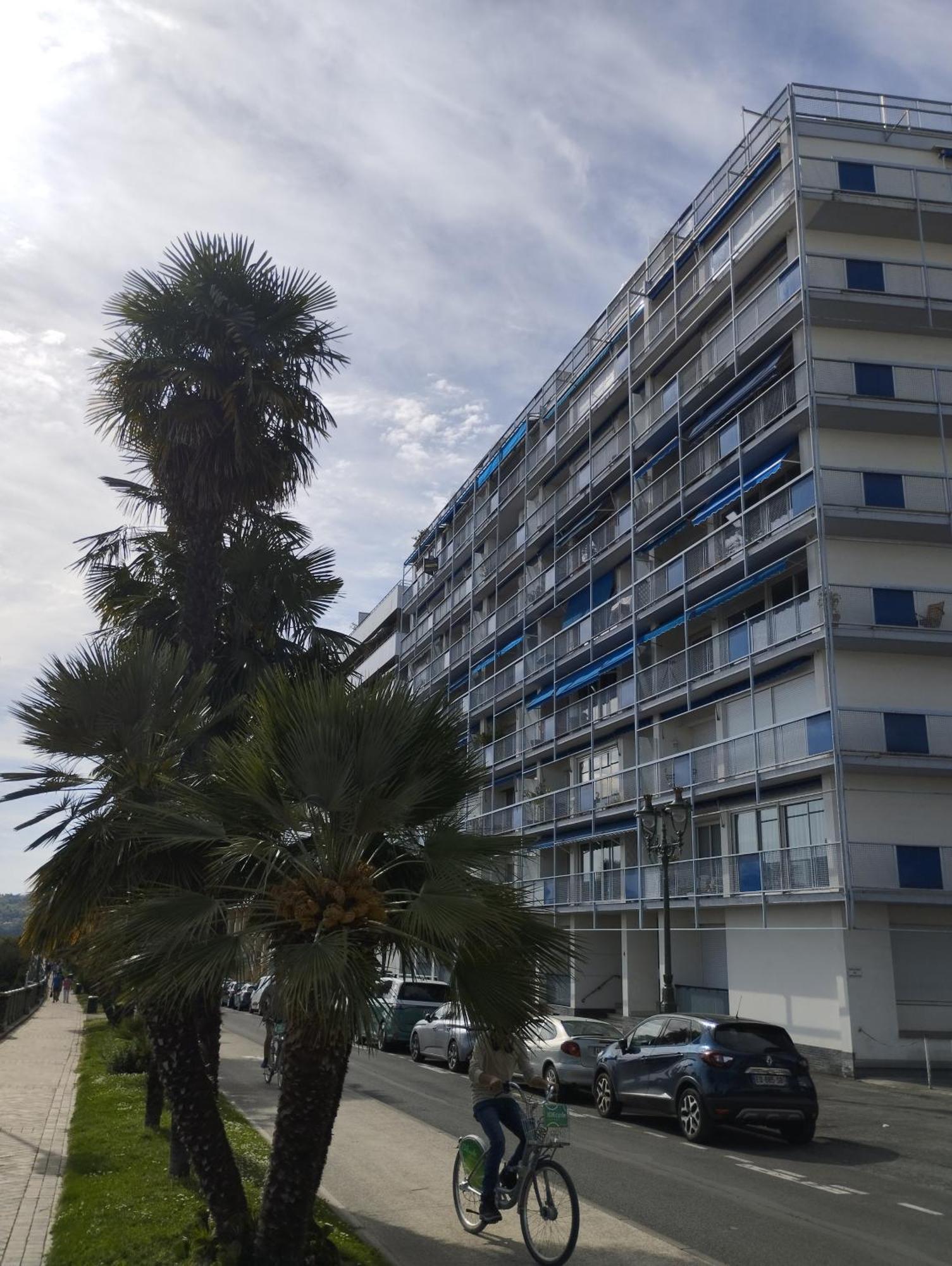 Chambrette Boulevard Des Pyrenees Hypercentre 10M Carre Wc Sur Le Palier, Porte40 波城 外观 照片
