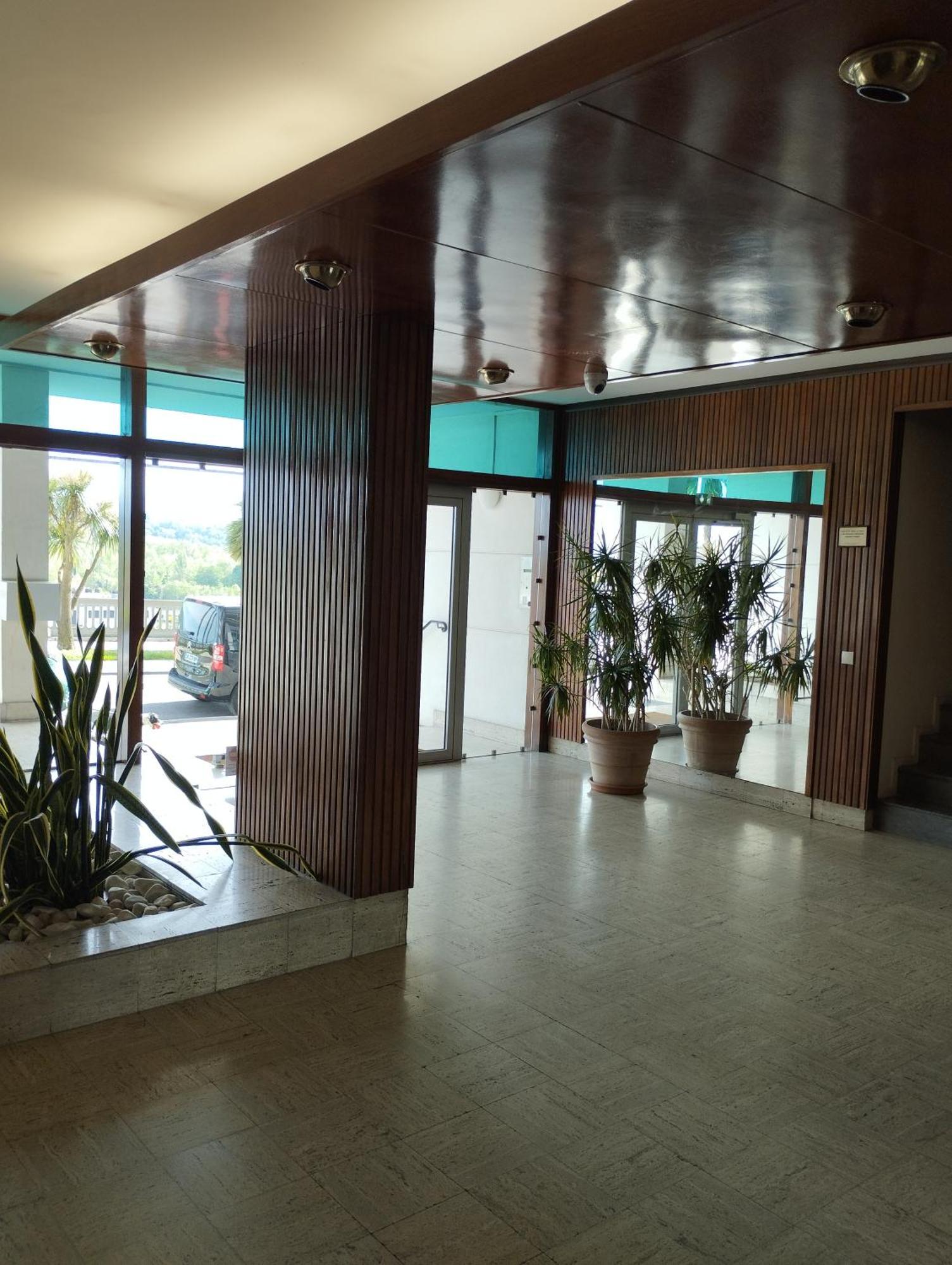 Chambrette Boulevard Des Pyrenees Hypercentre 10M Carre Wc Sur Le Palier, Porte40 波城 外观 照片